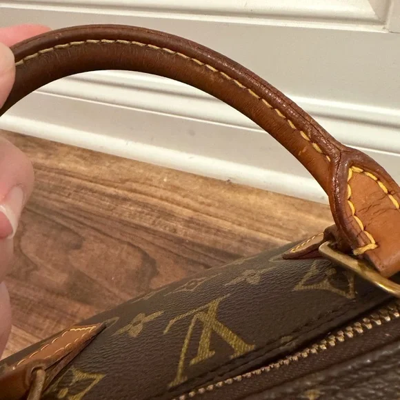 Louis Vuitton Alma PM Brown Monogram Handbag - Picture 7 of 14